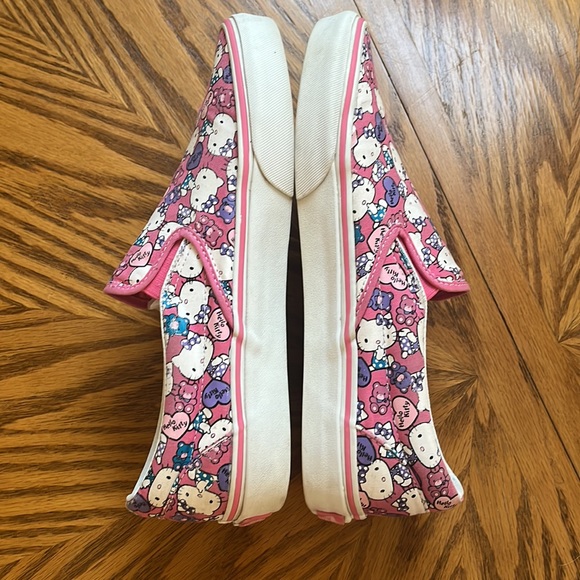 Hello Kitty x Vans Slip Ons Pink / White W10.5 | M9 GUC - Picture 9 of 17